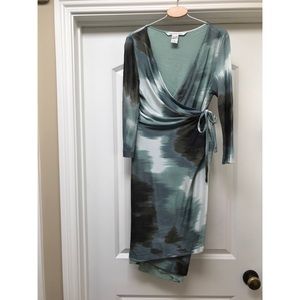 Diane Von Furstenberg “Evrin” Wrap Dress Size 8